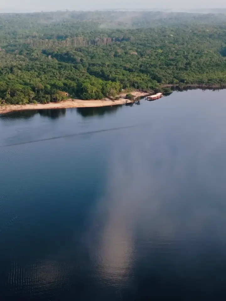 Serena Rio Preto Lodge seen from the air, floating on the river